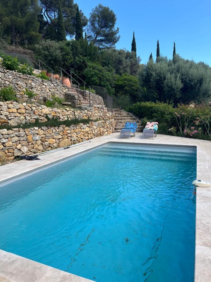 Hauteurs De Toulon : Charmant Studio Piscine Extérieur photo